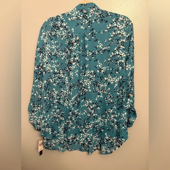 Tahari Teal Floral Button-Front Blouse. Size XL - Picture 4 of 7